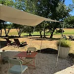 Campingplads Ruime Caravan Met Prive Sanitair, Laadpaal En Vast Bed