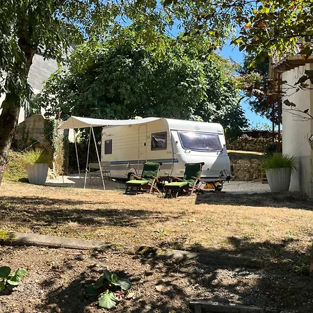 Kamp alanı Ruime Caravan Met Prive Sanitair, Laadpaal En Vast Bed Saint-Sulpice-d'Excideuil