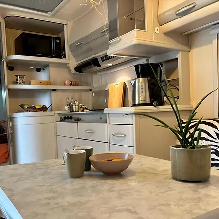 Ruime Caravan Met Prive Sanitair, Laadpaal En Vast Bed Kemp *