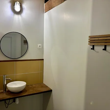 Kemping Ruime Caravan Met Prive Sanitair, Laadpaal En Vast Bed *
